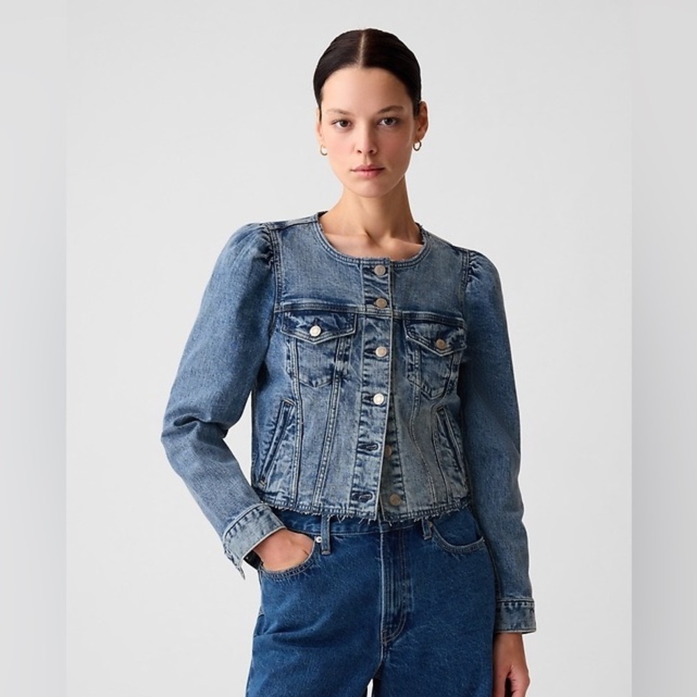 GAP- Collarless cropped Icon denim jacket